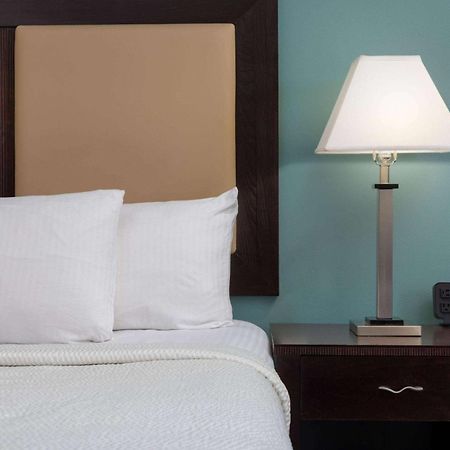 La Quinta By Wyndham Savannah Airport - Pooler Extérieur photo