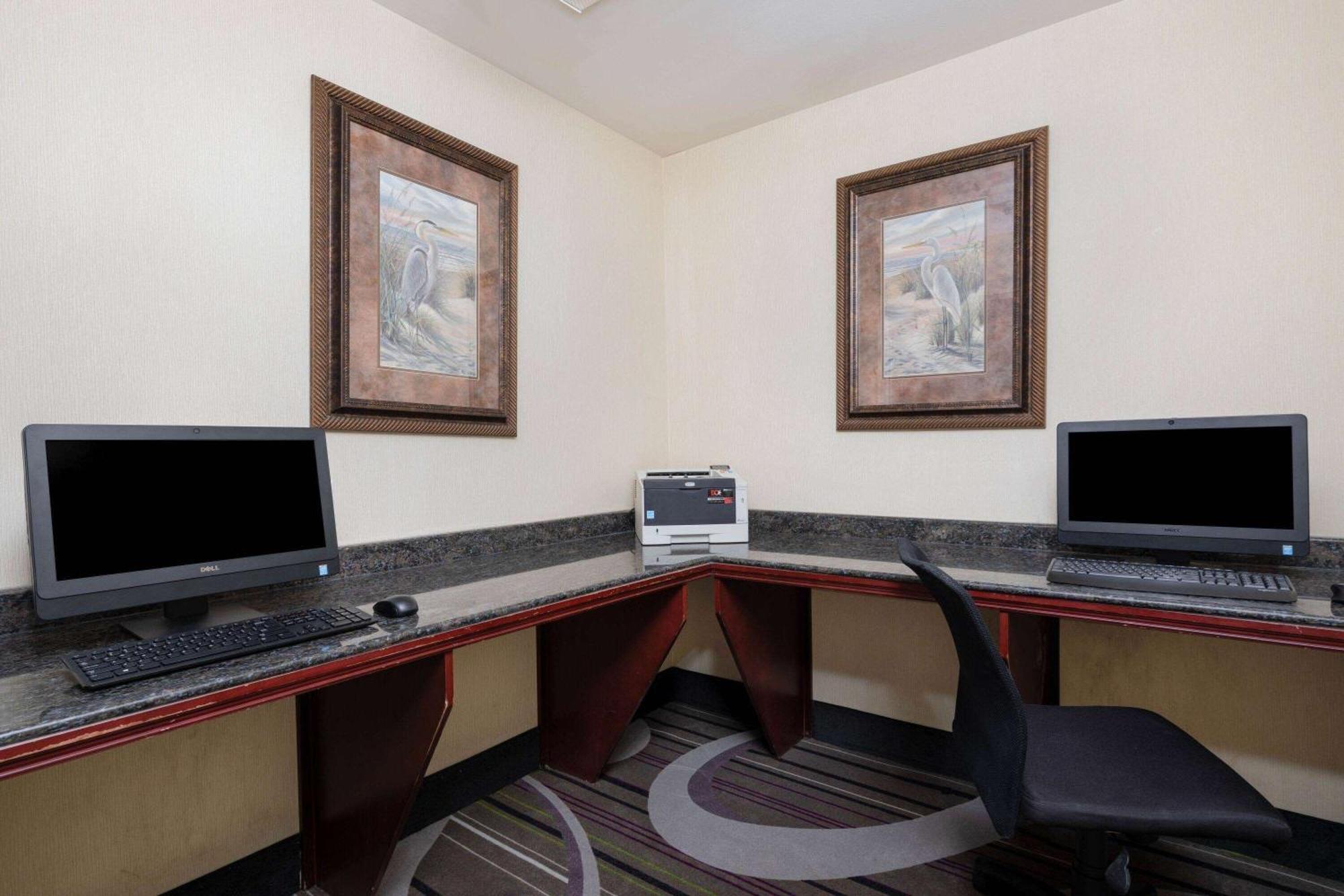 La Quinta By Wyndham Savannah Airport - Pooler Extérieur photo