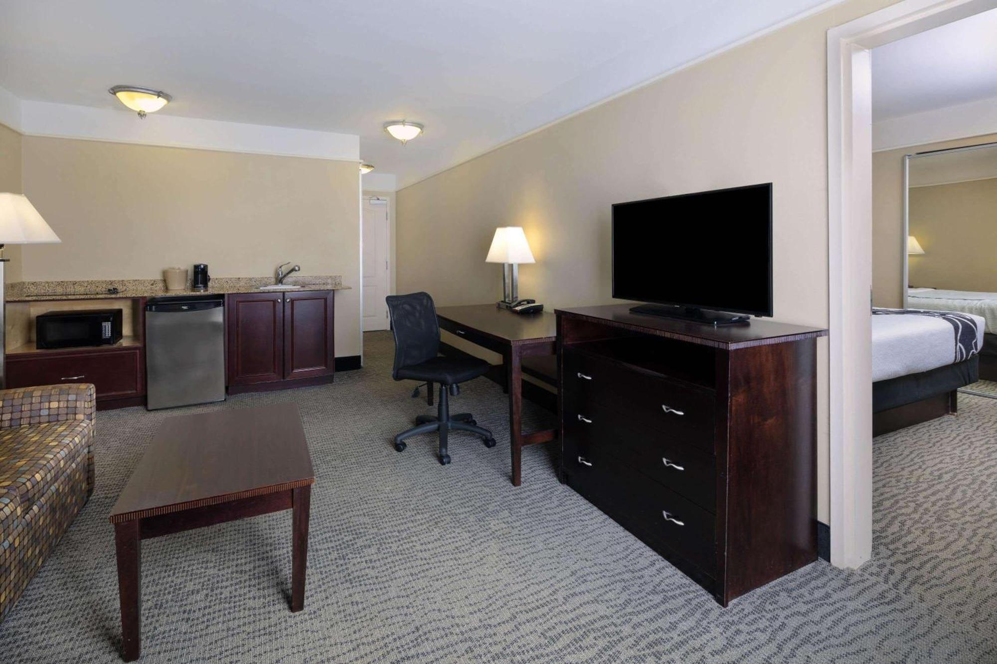 La Quinta By Wyndham Savannah Airport - Pooler Extérieur photo